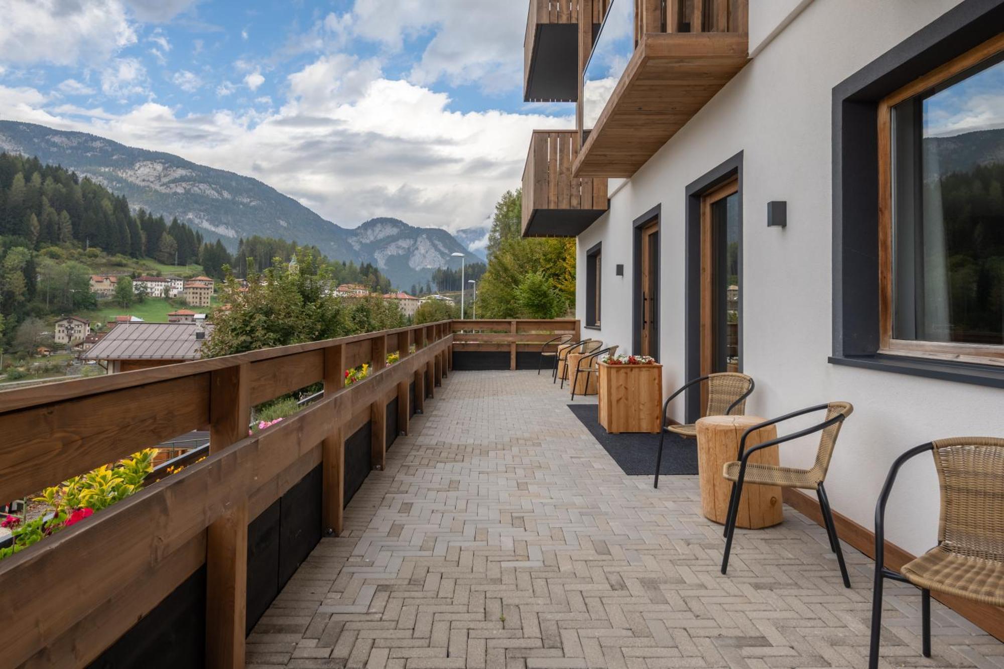 Ama Dolomiti Aparthotel Виго ди Кадоре Екстериор снимка
